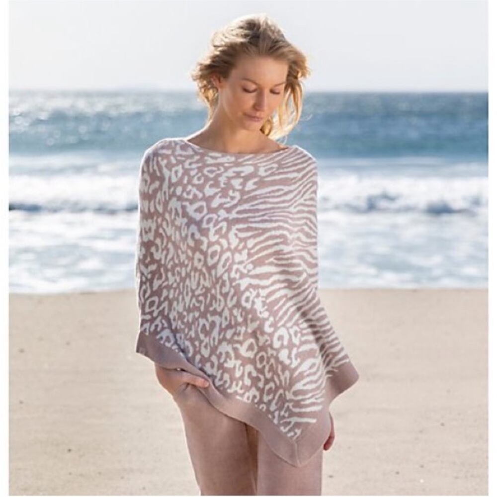 Barefoot Dreams Ocean Breeze Poncho Faded Rose Animal Print NWT